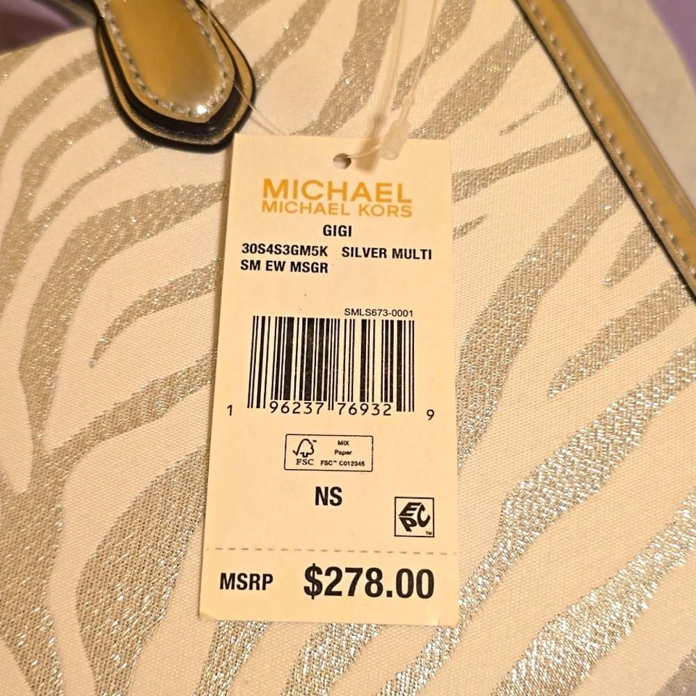 Michael Kors Small Bag White and Silver - Picture 6 of 6